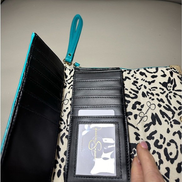 Brand New Jessica Simpson Zippered Wallet Wristlet in Teal Blue - Picture 4 of 10